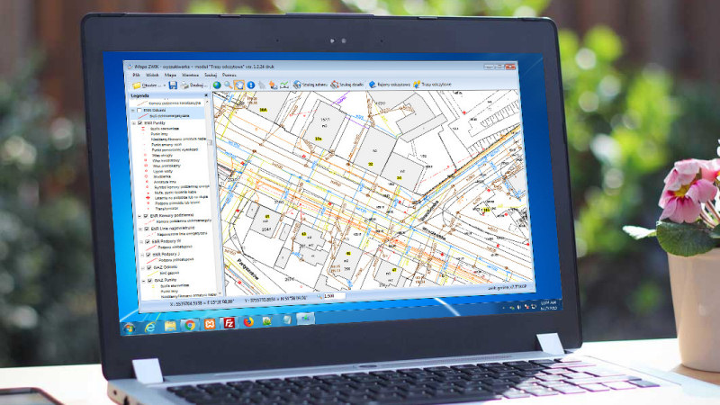 Autorski, zaawansowany system obsługi map cyfrowych (GIS)